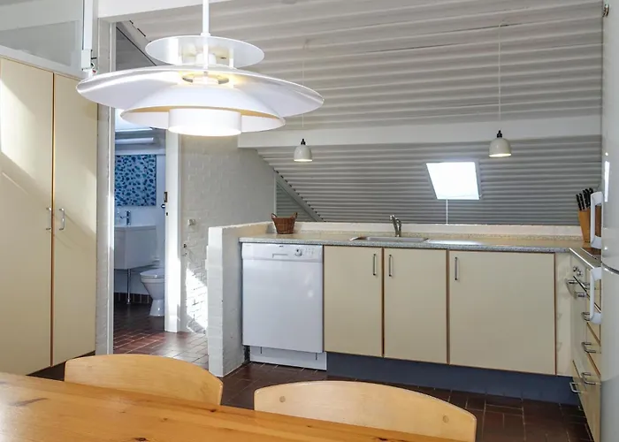 2 Bedroom In Apartmán Allinge-Sandvig